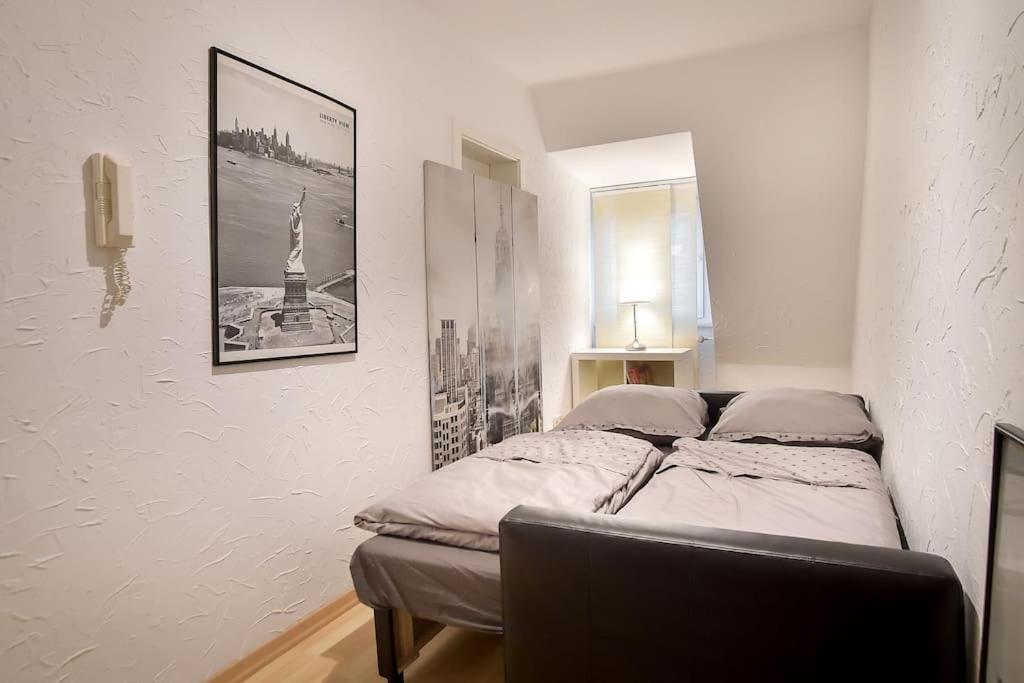5 Secret Escape Apartment Above สตุตการ์ต ภายนอก รูปภาพ
